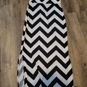Maxi skirt with slit brand: a.n.a Size: xs